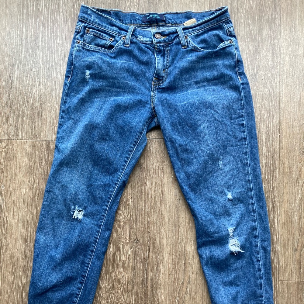 Levi’s Boyfriend Medium Wash Cropped Jeans Size 7